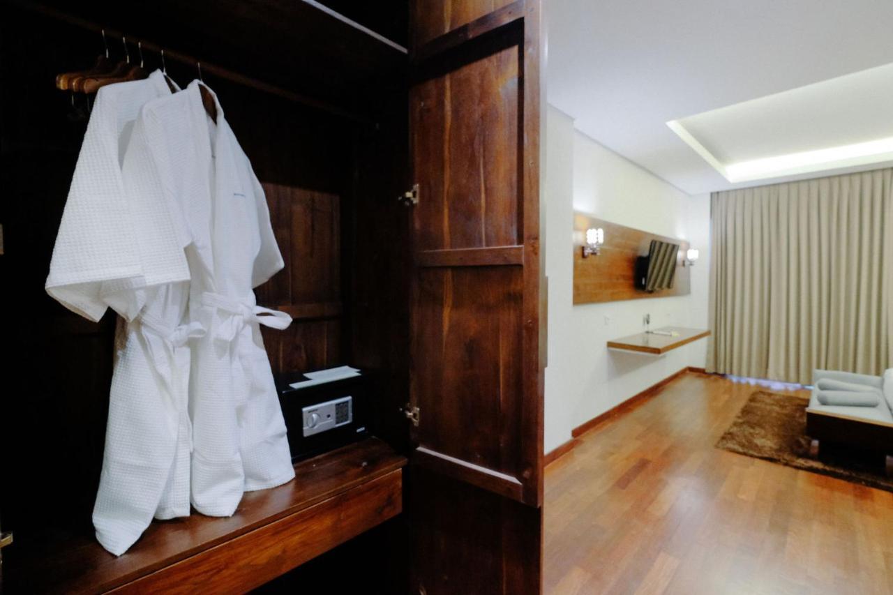 Djabu Seminyak Hotel Denpasar Kültér fotó